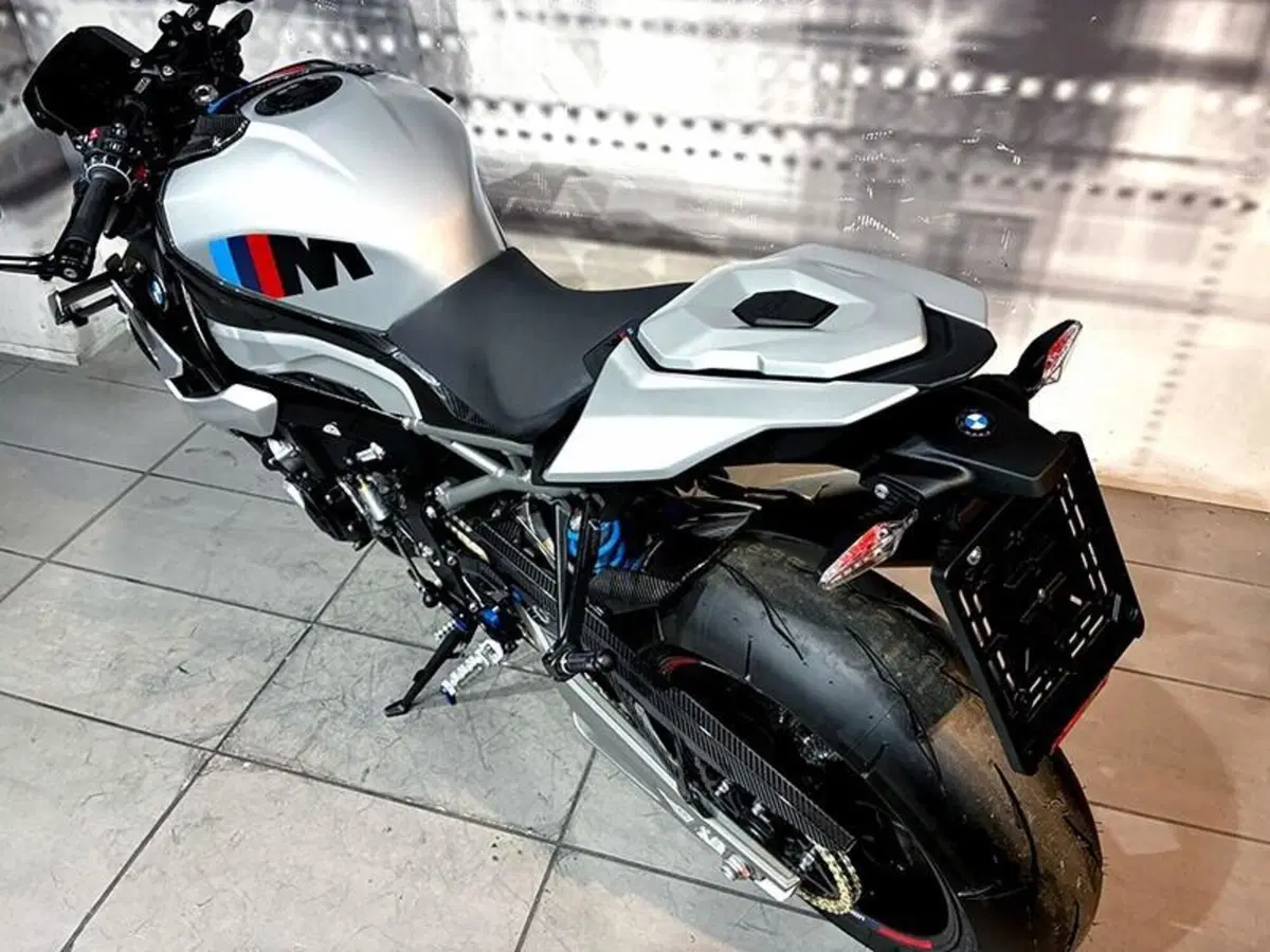 Bmw M 1000 R (2025 - 27) (8)
