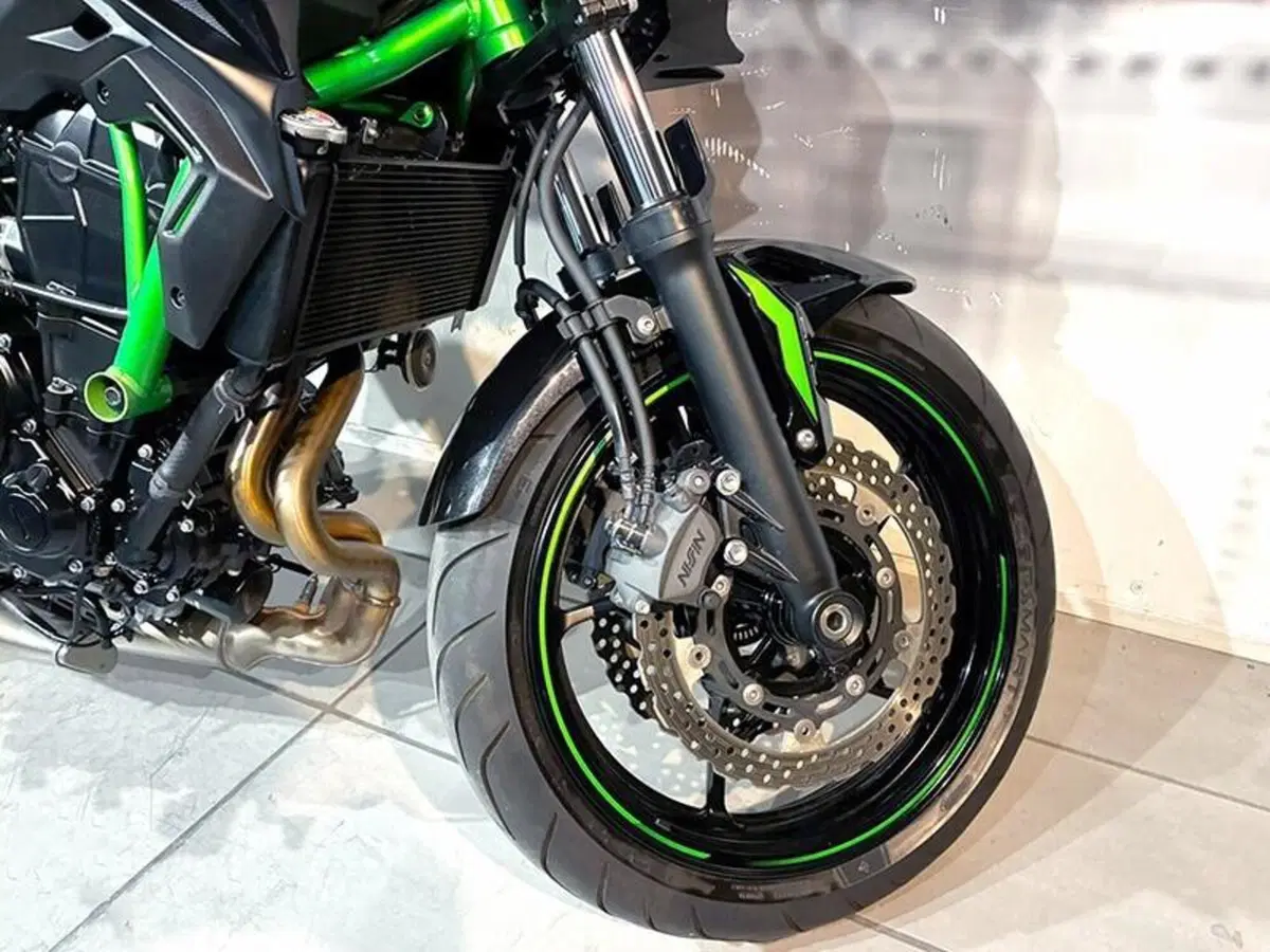 Kawasaki Z 650 (2025 - 27) (3)