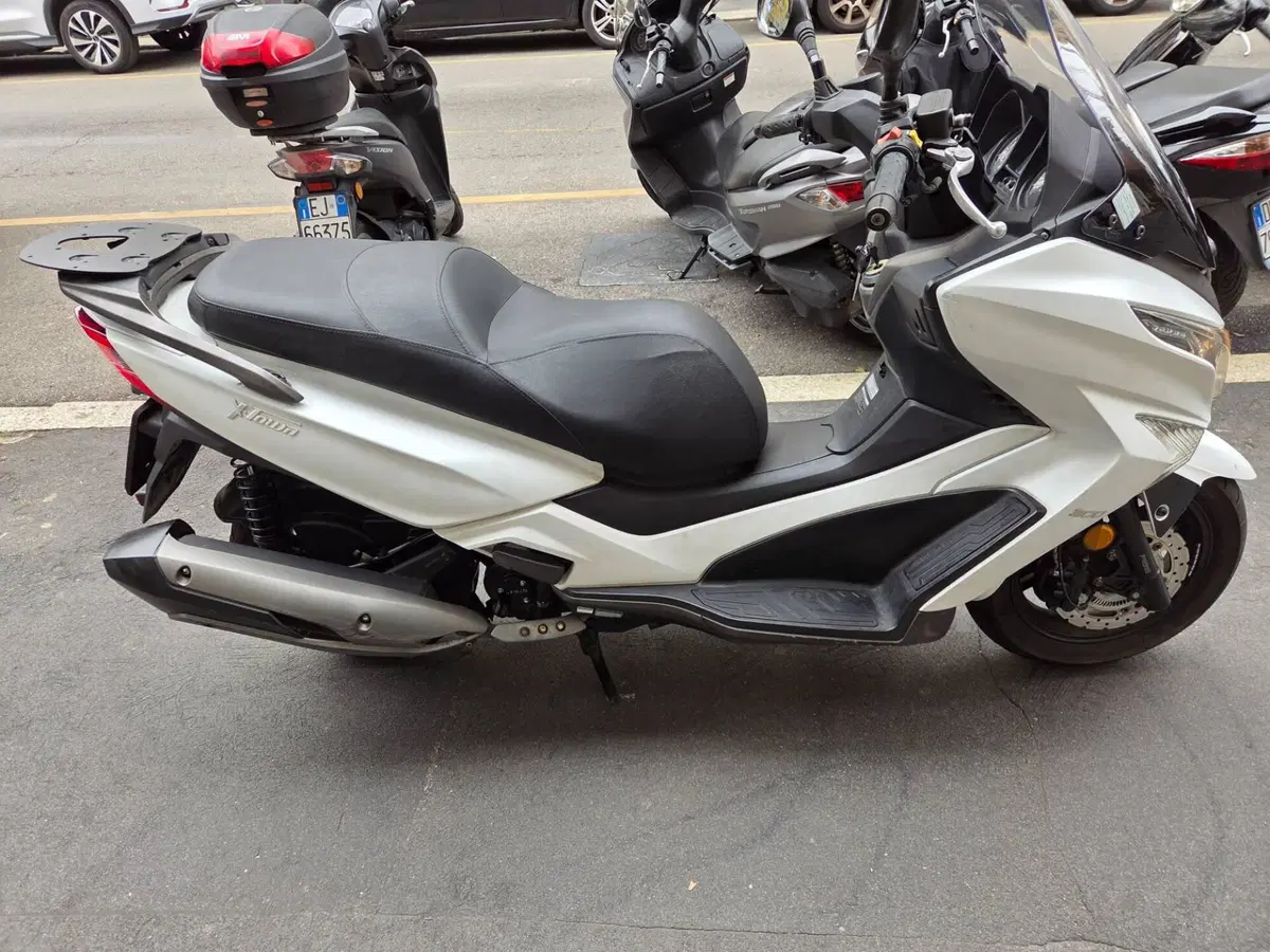 Kymco X-Town 300i ABS (2016 - 20) (2)