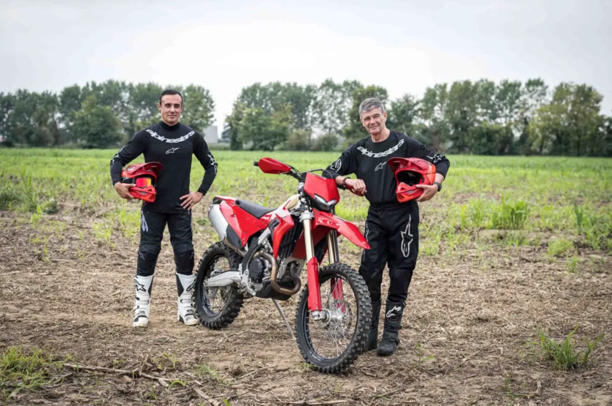 Ducati Desmo450 EDS: il record mondiale delle 24 ore firmato Sabba e Boni