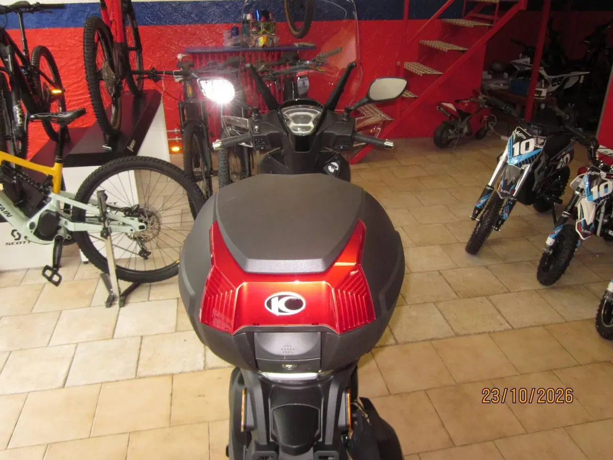 Kymco People 200i S (2021 - 26) (4)