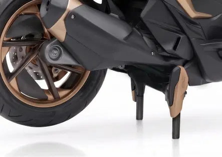 Il cavalletto elettrico Stop&Up in anteprima esclusiva su Moto.it [VIDEO & GALLERY]