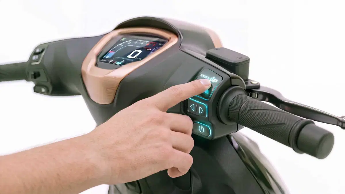 Il cavalletto elettrico Stop&Up in anteprima esclusiva su Moto.it [VIDEO & GALLERY]
