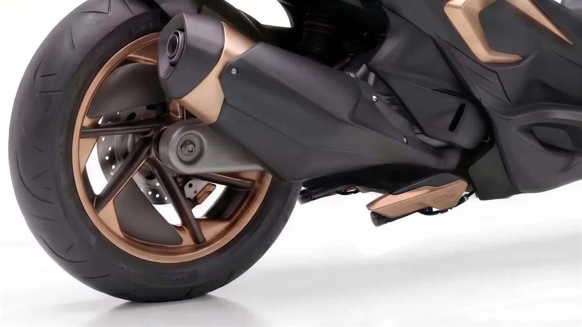 Il cavalletto elettrico Stop&Up in anteprima esclusiva su Moto.it [VIDEO & GALLERY] (3)