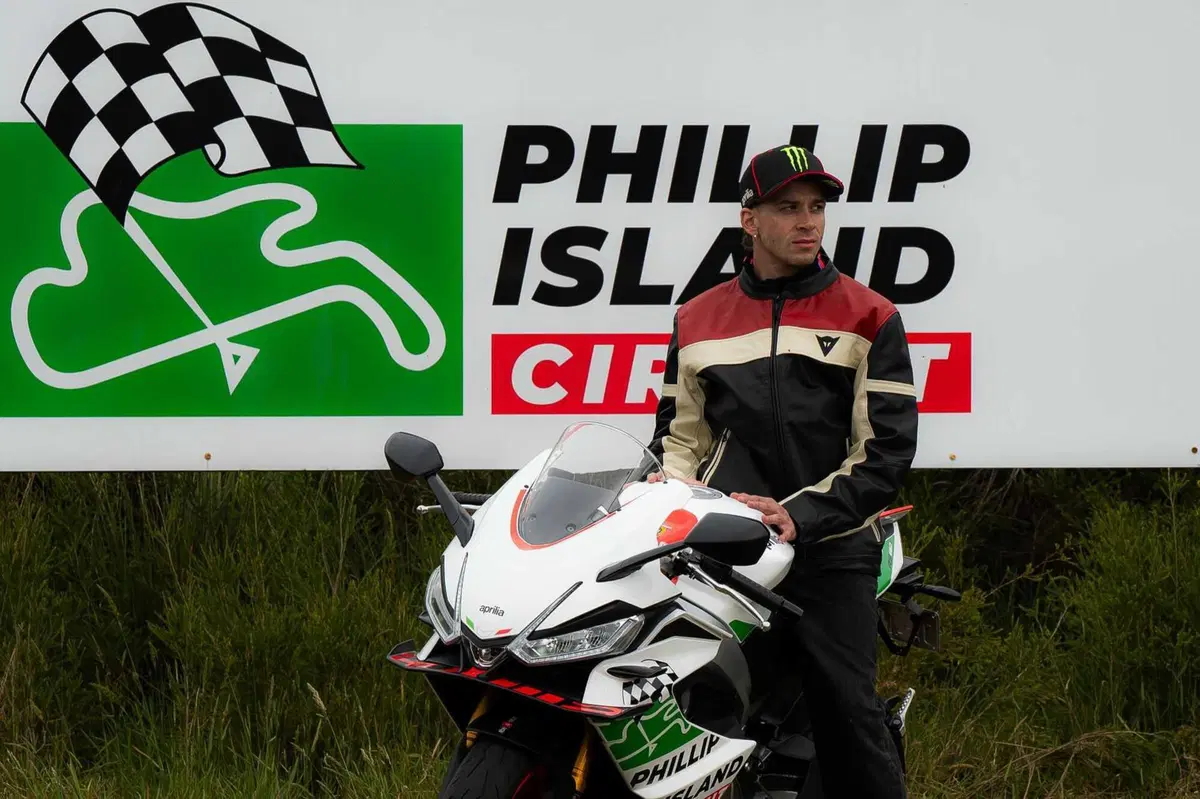 Marco Bezzecchi svela la nuova Aprilia RS 660 Phillip Island Tribute: ecco cosa la rende speciale [GALLERY] (5)
