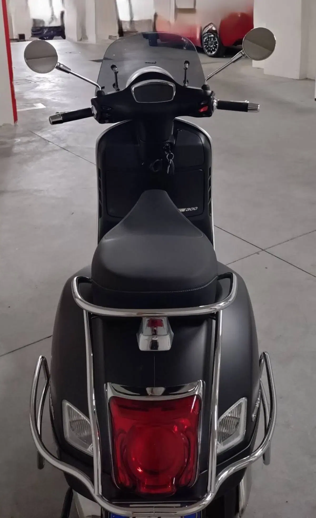 Vespa GTS 300 Supertech Hpe (2021 - 22) (4)