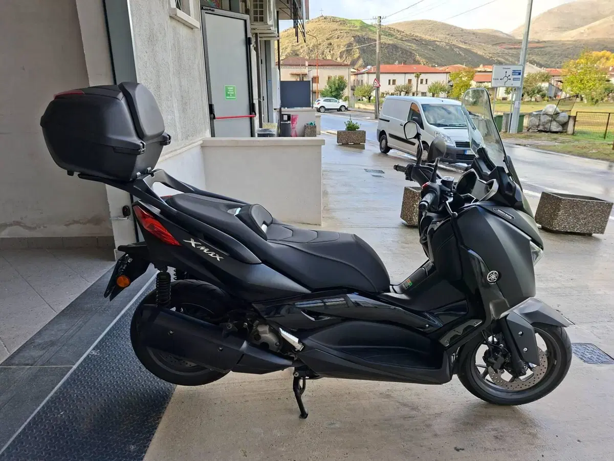Yamaha X-Max 300 Iron Max (2019 - 20)