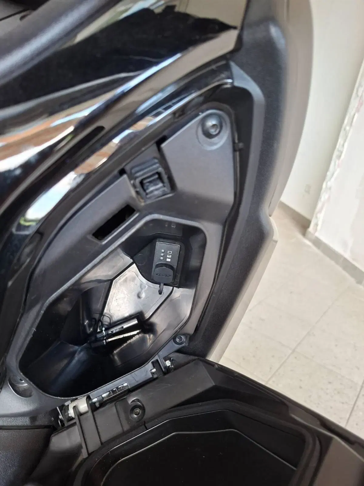 Yamaha X-Max 300 Iron Max (2019 - 20) (5)