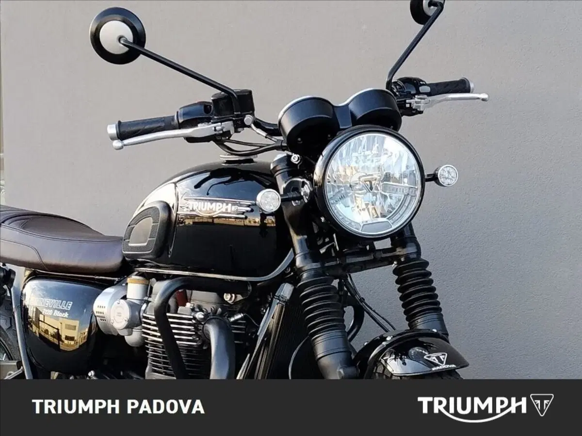 Triumph Bonneville T120 Black (2026) (5)