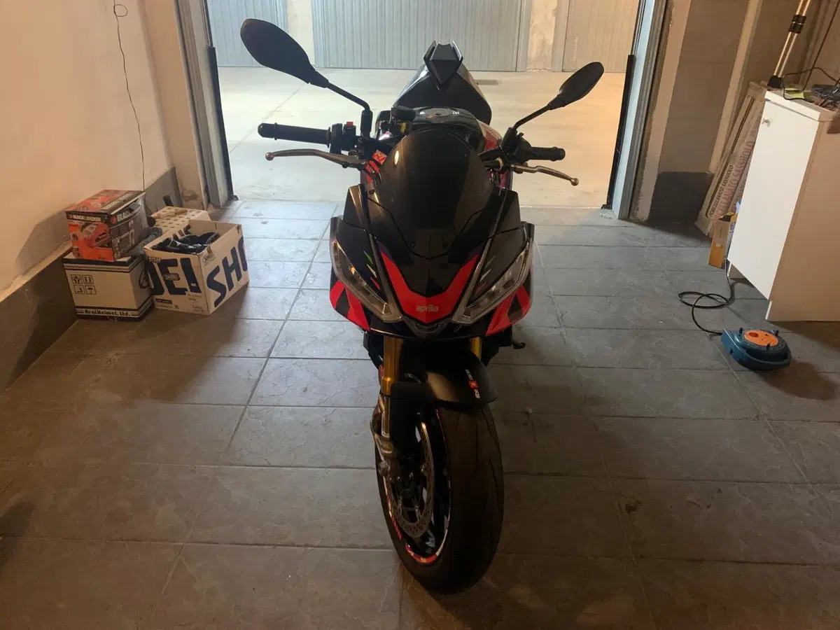Aprilia Tuono V4 Factory (2021 - 24) (6)