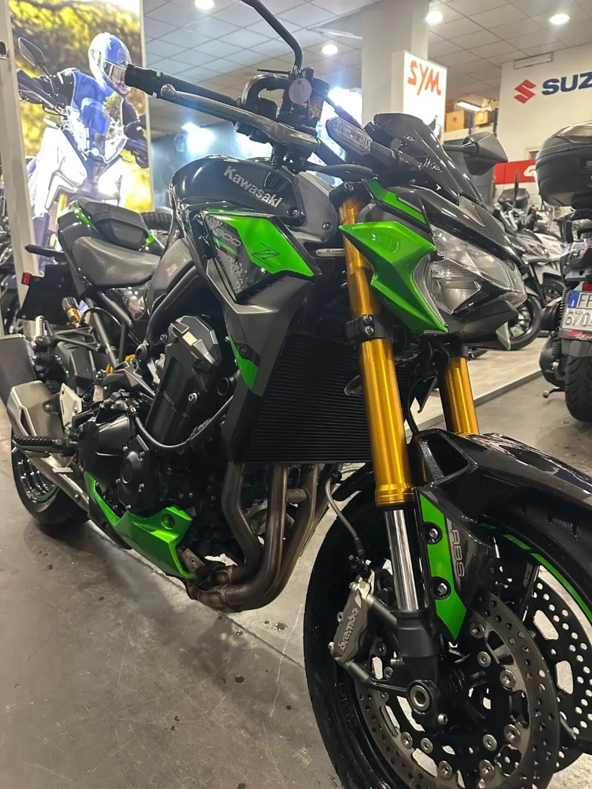 Kawasaki Z 900 SE (2022 - 24) (6)