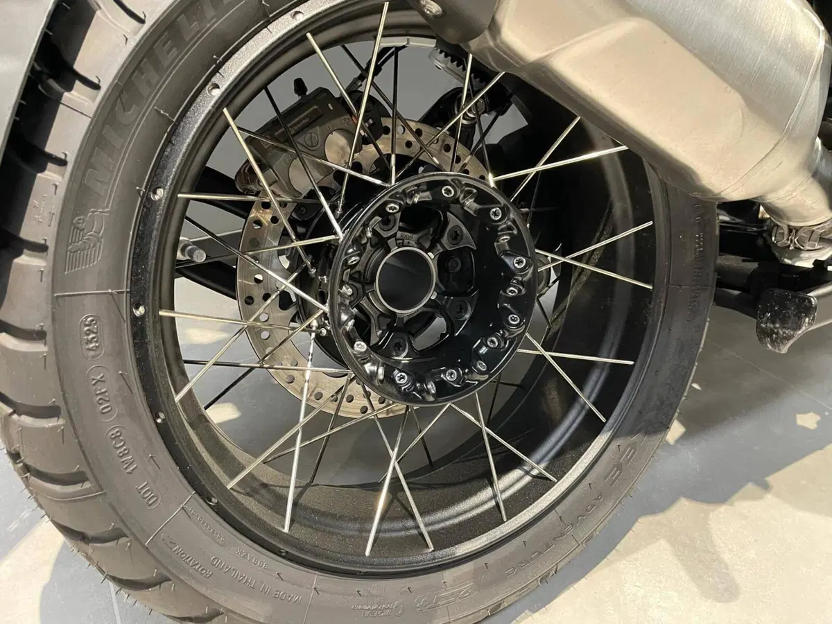 Bmw R 1300 GS (2023 - 26) (2)