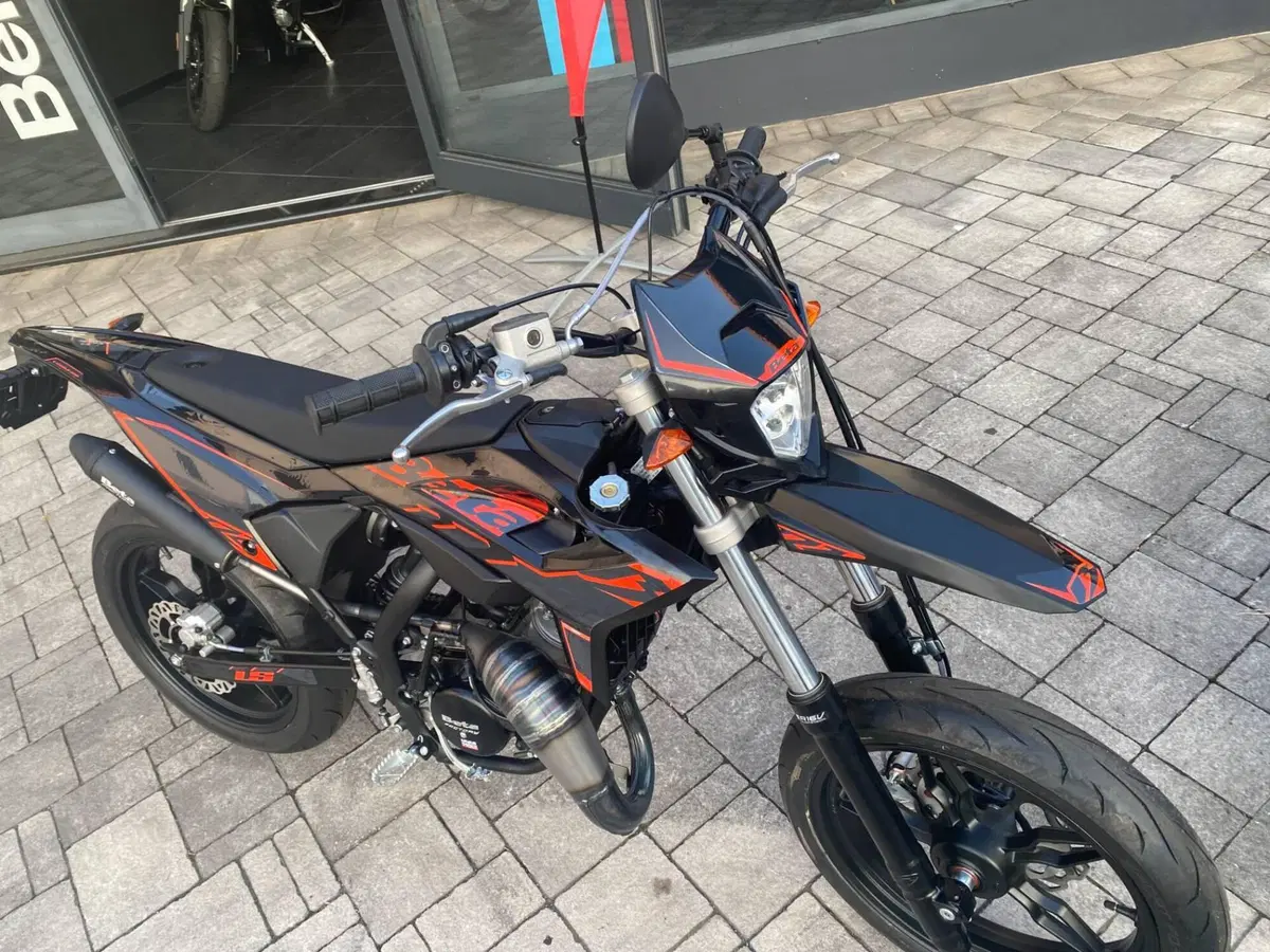 Betamotor RR 50 Motard Sport LS (2024 - 26) (3)