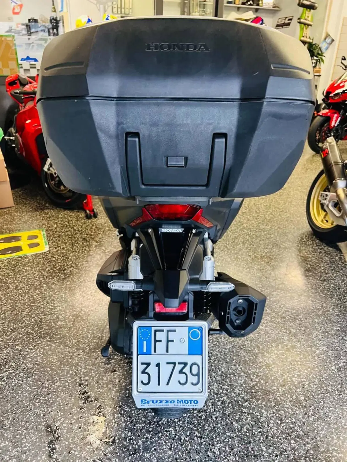 Honda ADV 350 (2022 - 24) (8)