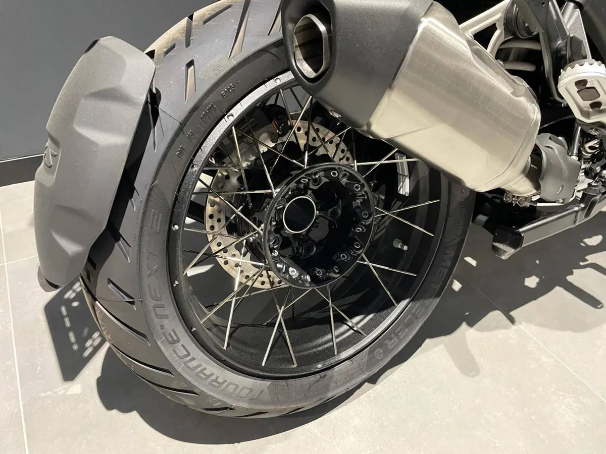 Bmw R 1300 GS Triple Black (2023 - 26) (2)
