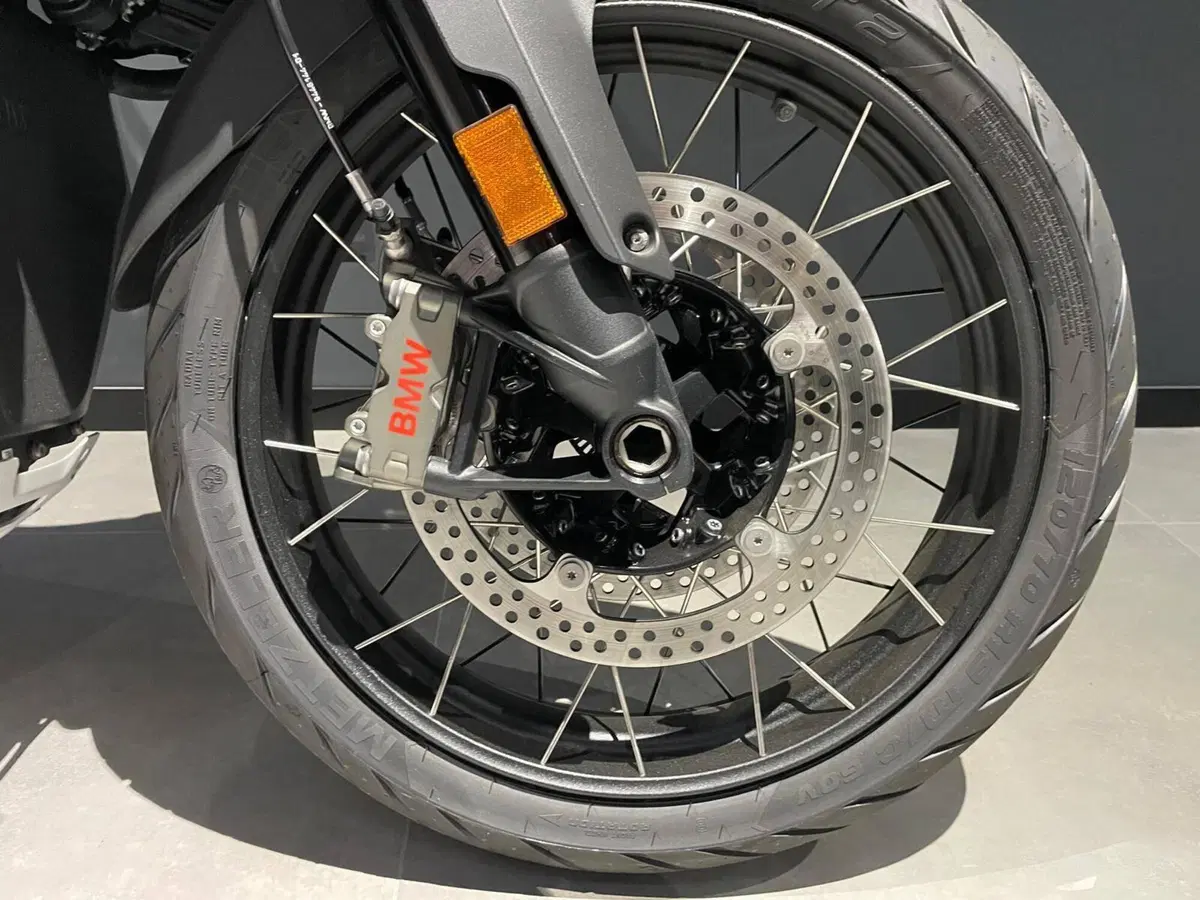 Bmw R 1300 GS Triple Black (2023 - 26) (6)