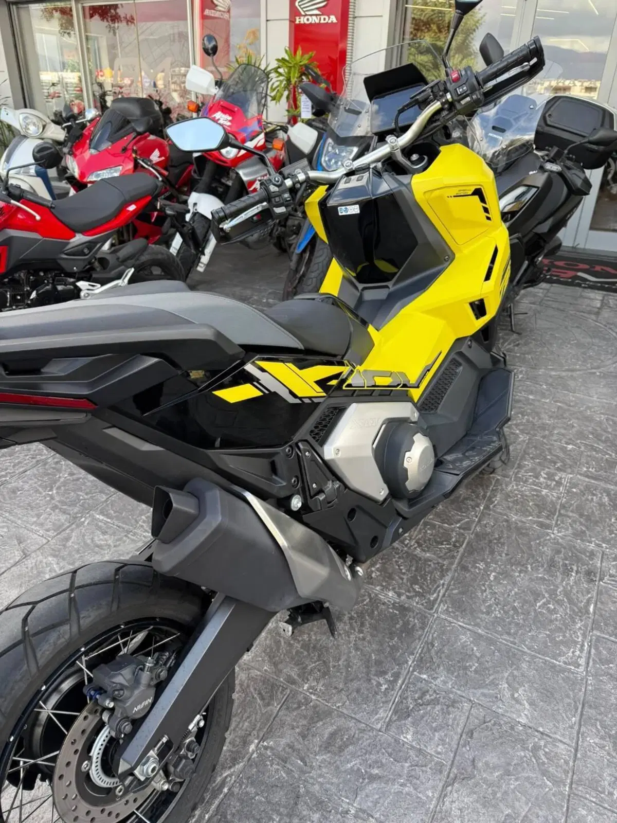 Honda X-ADV 750 (2025 - 27) (3)