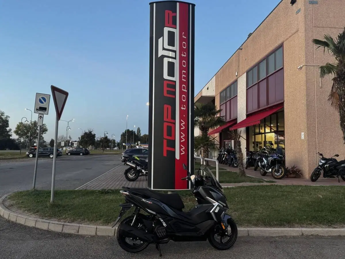 Cyclone RT1 (2025 - 26) (5)