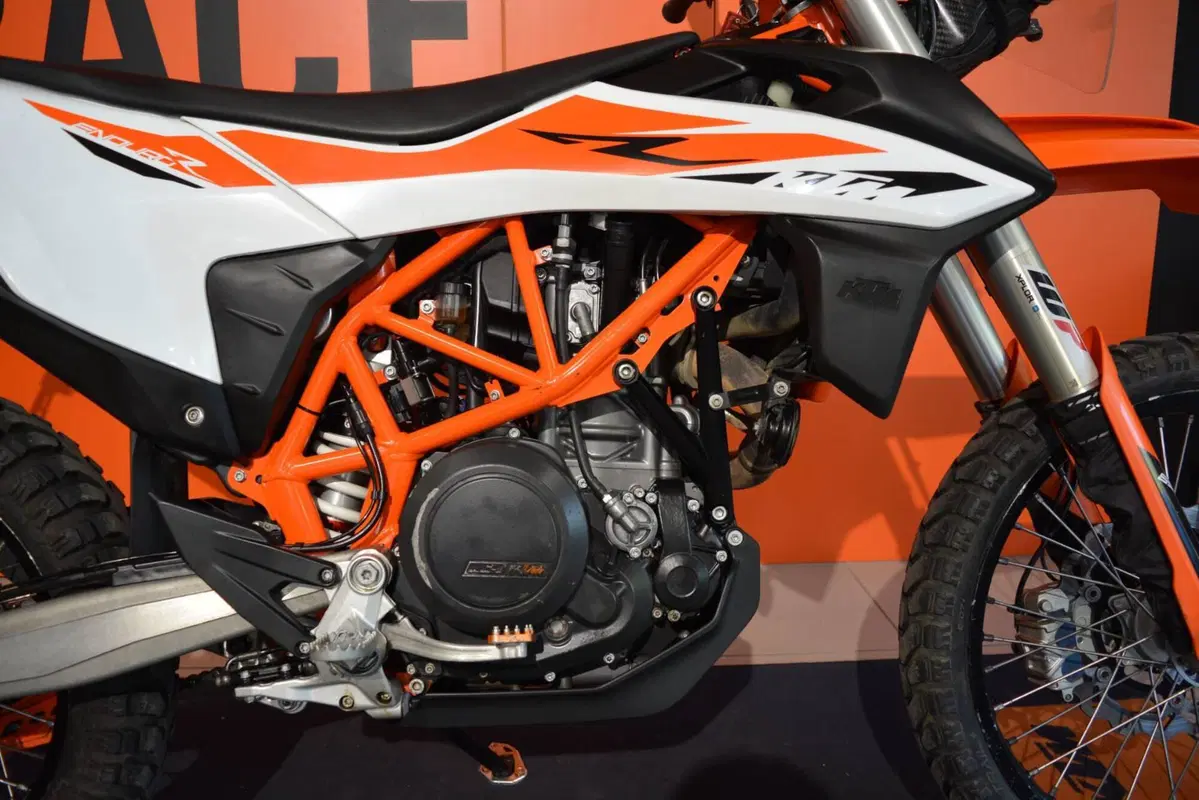 KTM 690 Enduro R (2019 - 20) (15)