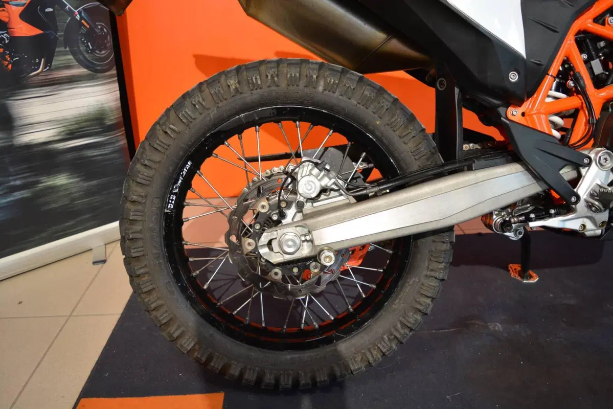 KTM 690 Enduro R (2019 - 20) (16)