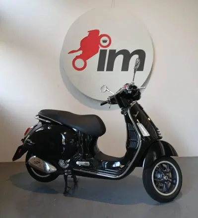 Vespa GTS 300 Super (2023 - 24) usata