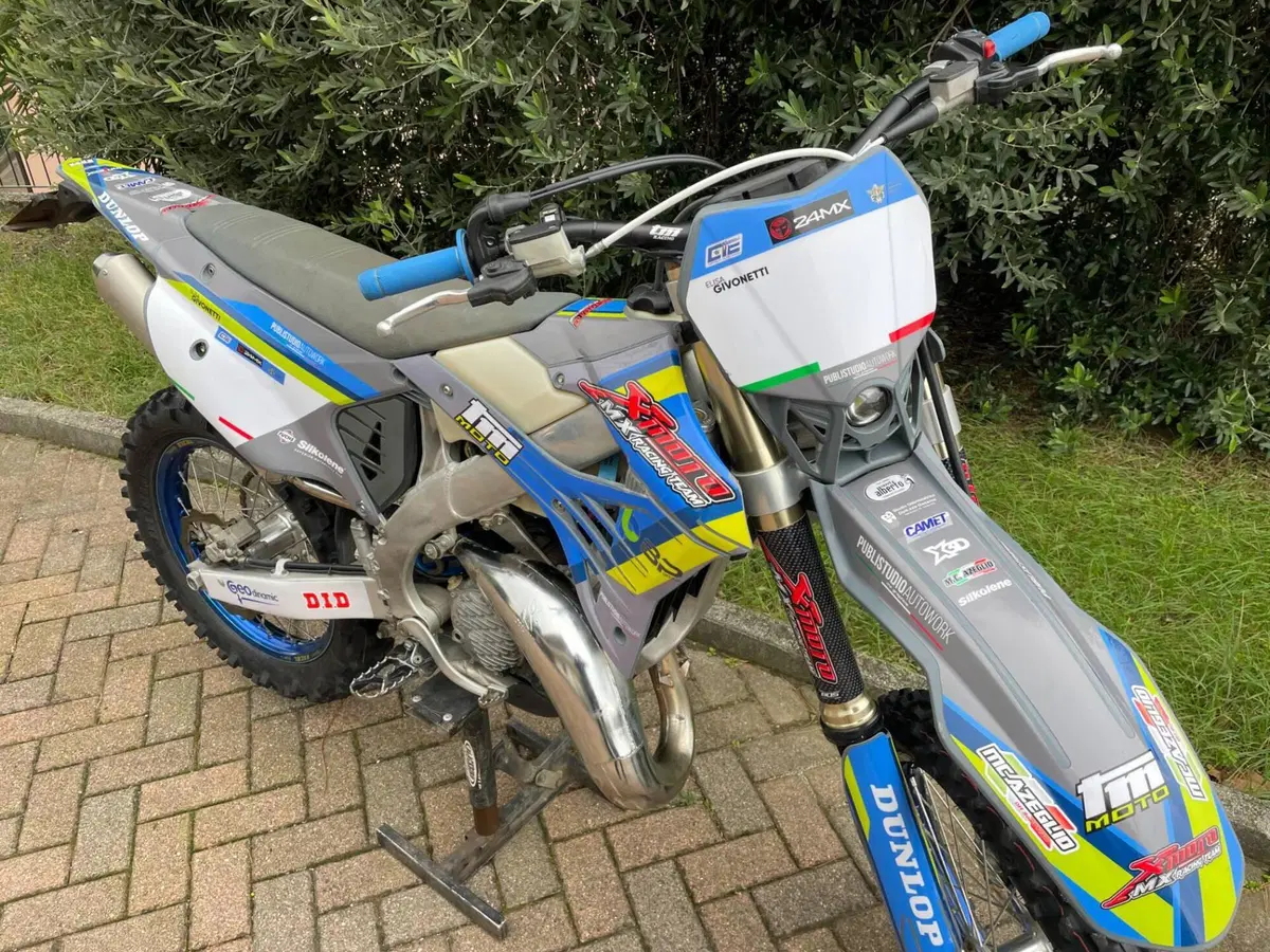 Tm Moto EN 125 ES Fi (2025) (3)