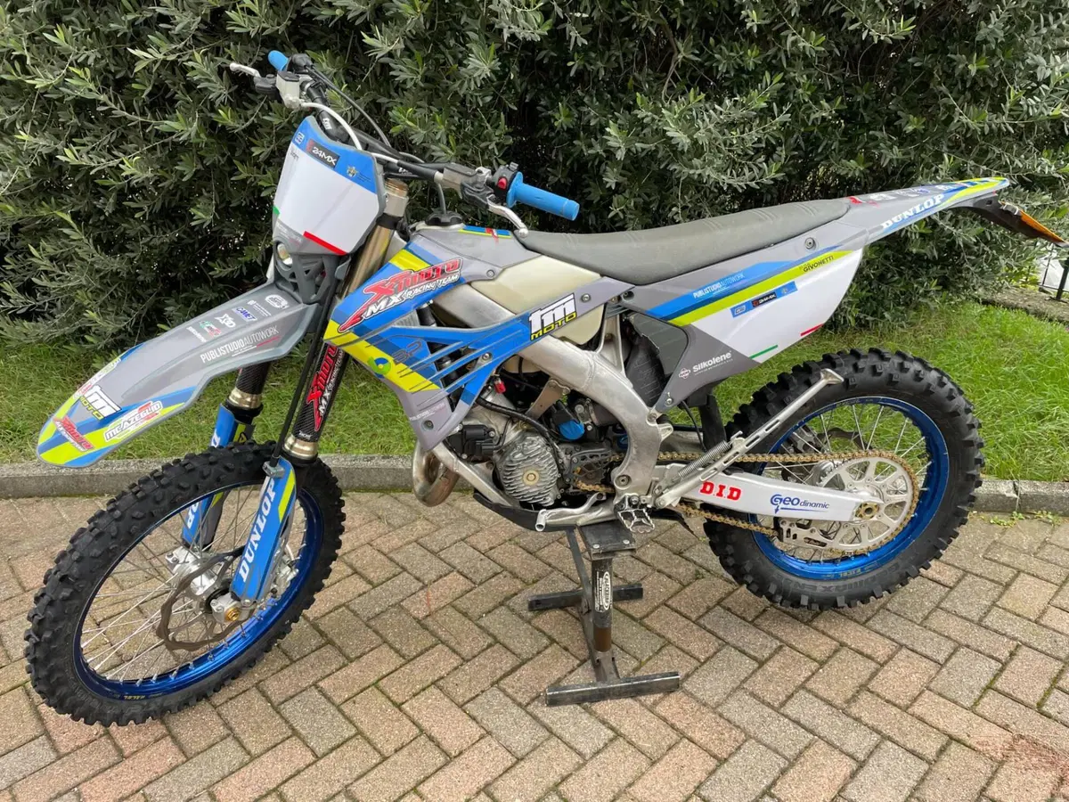 Tm Moto EN 125 ES Fi (2025) (2)