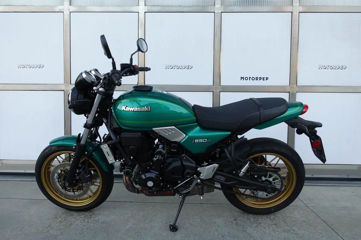 Kawasaki Z 650 RS (2022 - 24) (3)