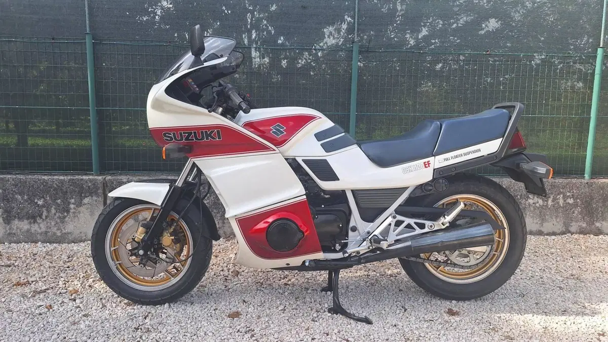 Suzuki 1100 GSXEF (2)