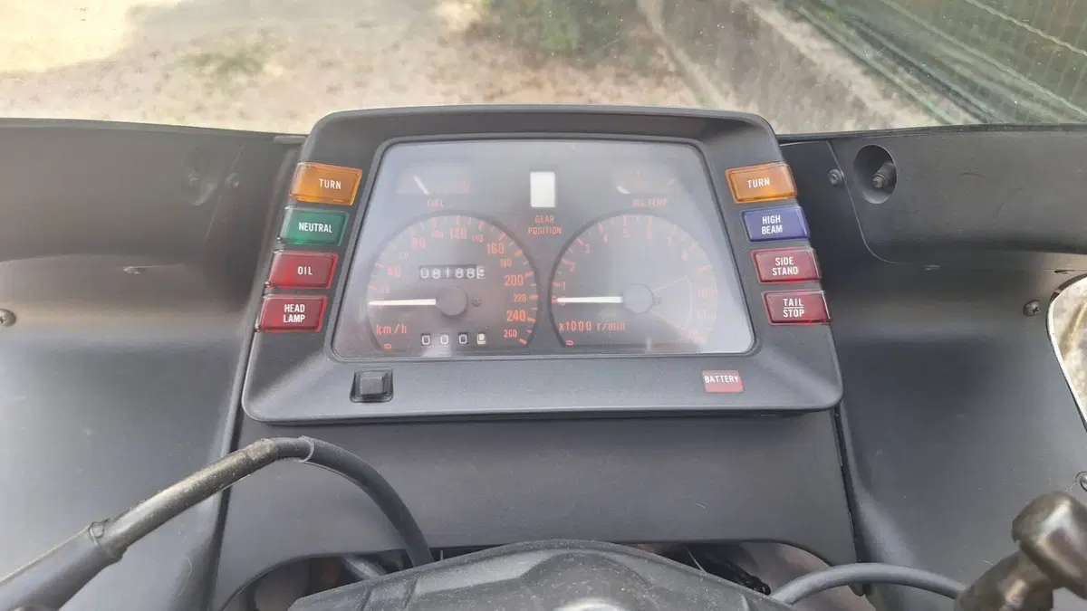 Suzuki 1100 GSXEF (6)