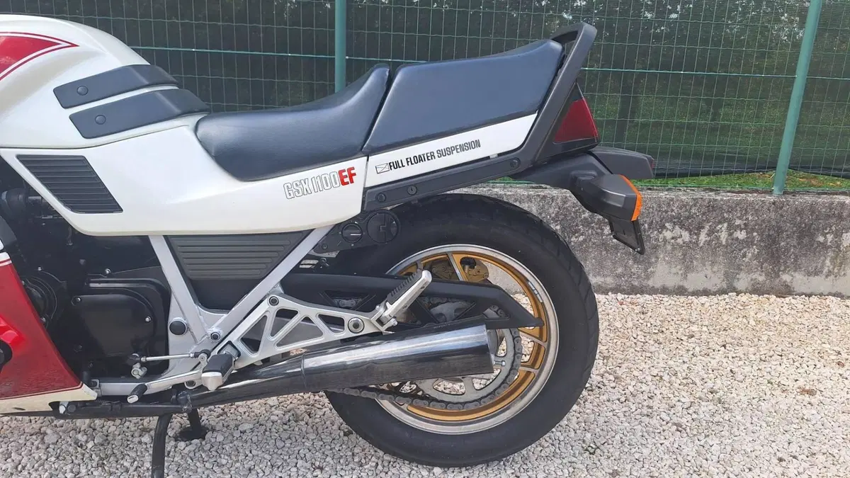 Suzuki 1100 GSXEF (10)