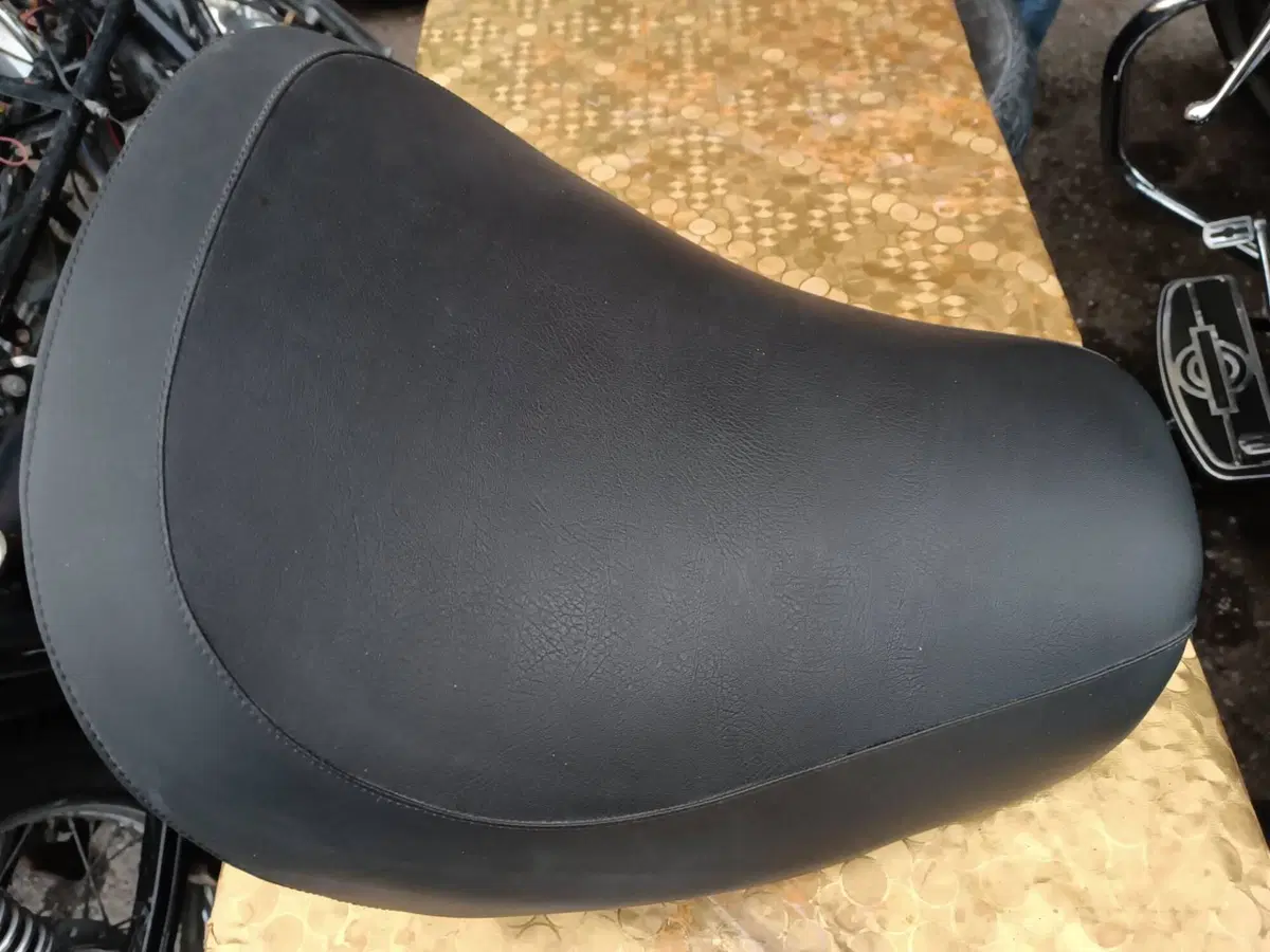 Sella California Jackal/ Stone Moto Guzzi (3)