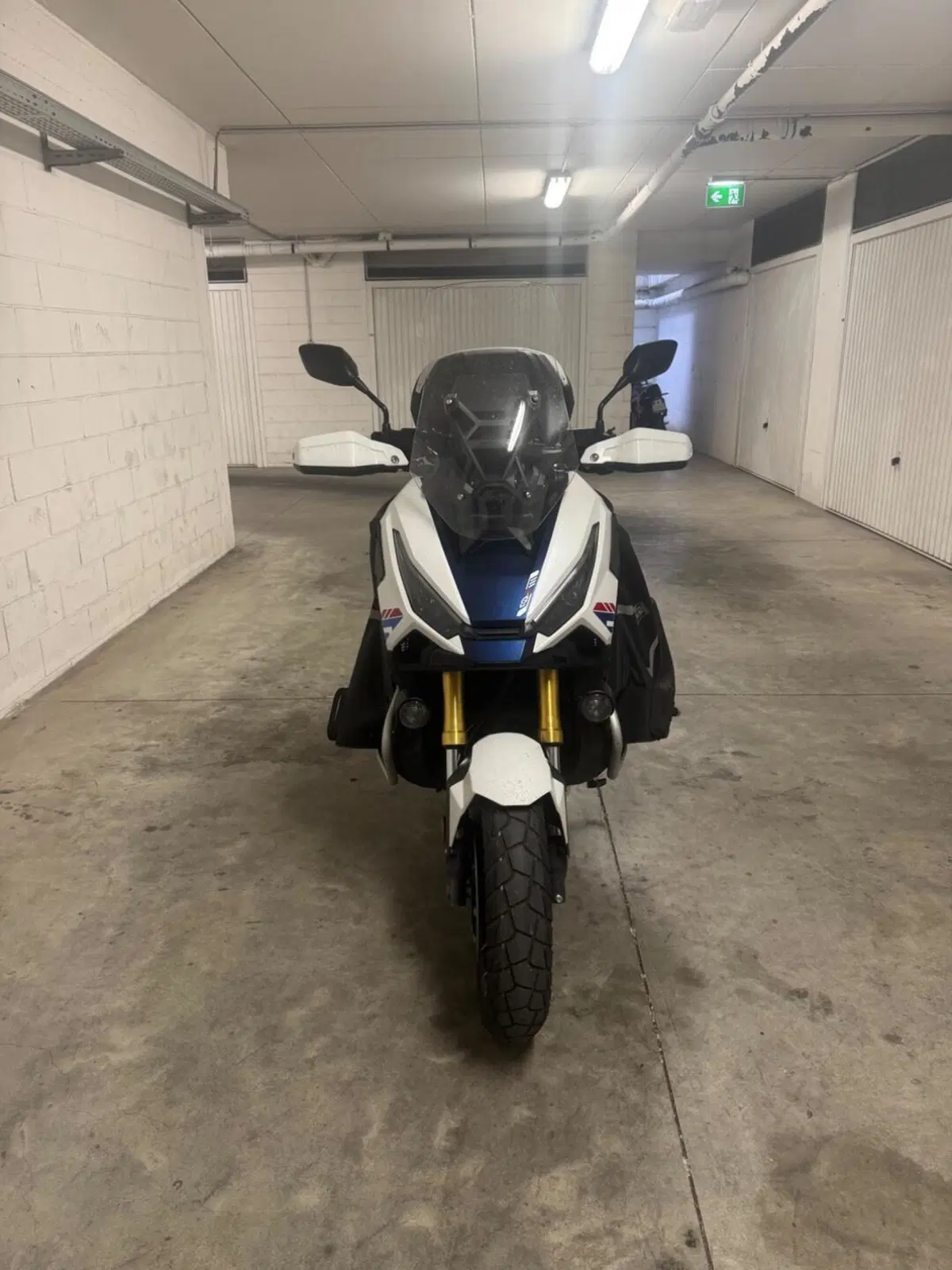 Honda X-ADV 750 Special Edition (2026 - 27) (2)
