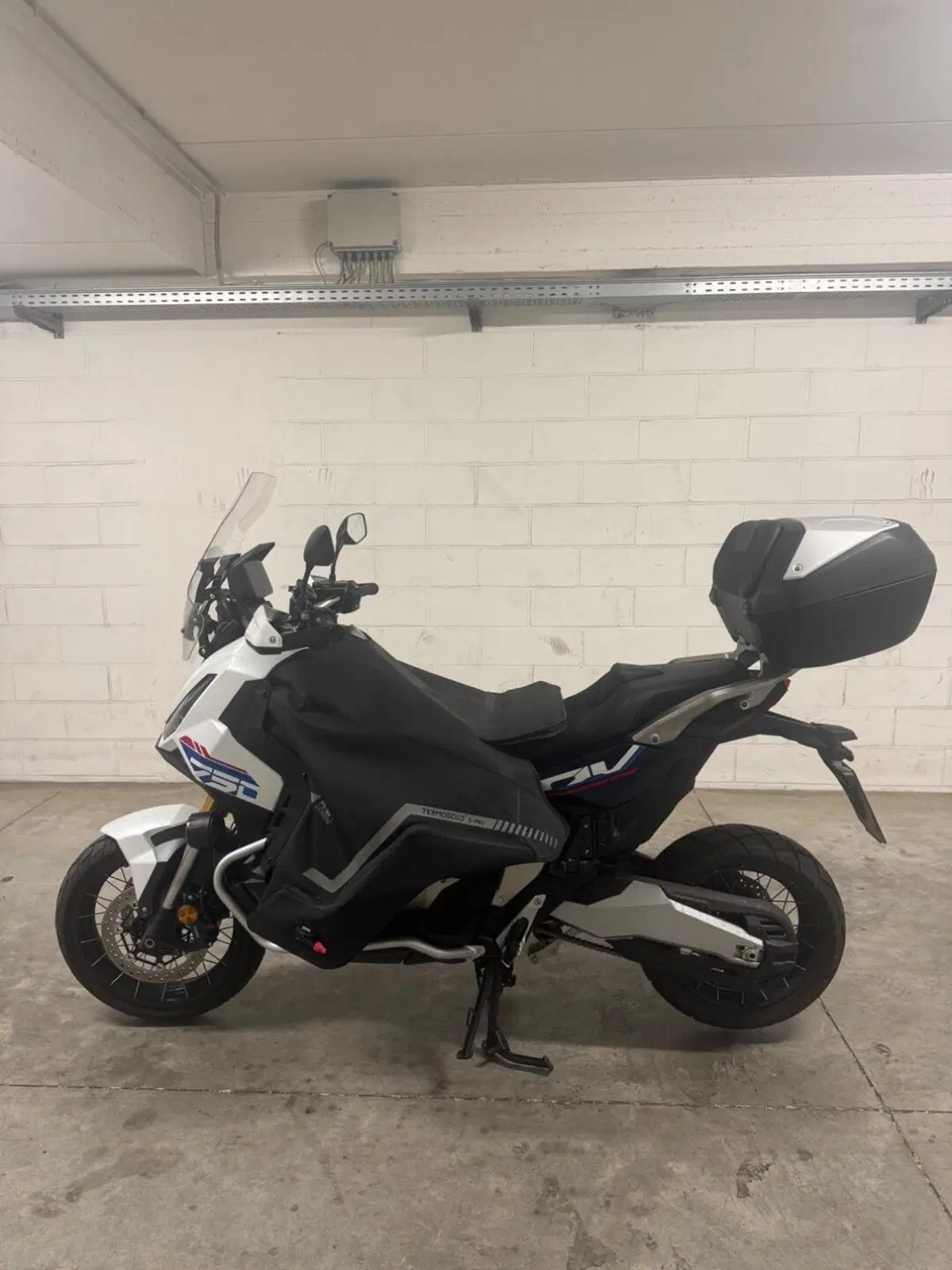 Honda X-ADV 750 Special Edition (2026 - 27) (4)