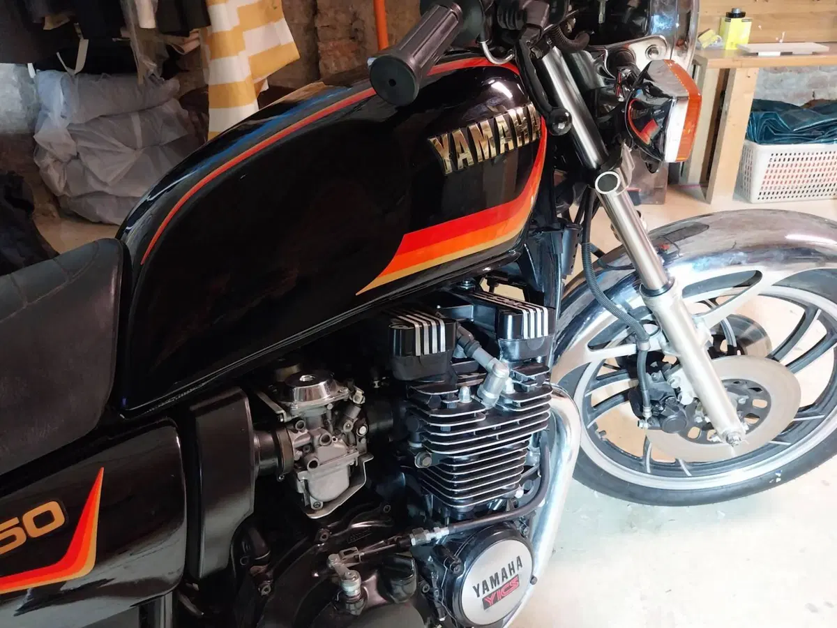 Yamaha XJ 550 (6)