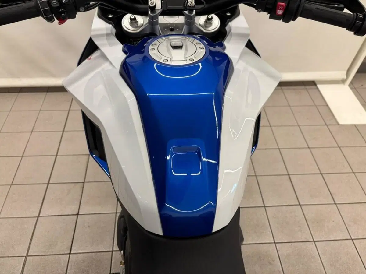 Bmw F 900 XR (2025 - 27) (10)