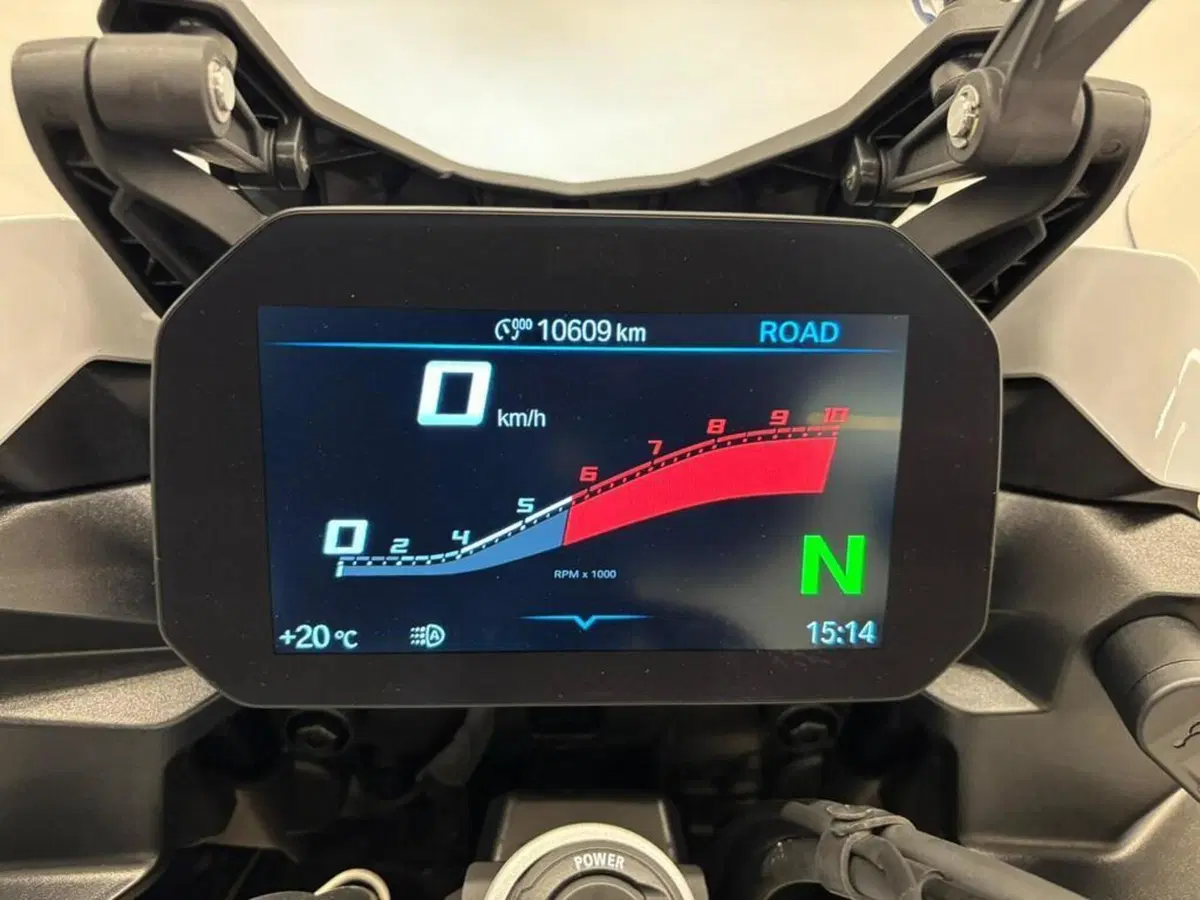Bmw F 900 XR (2025 - 27) (5)