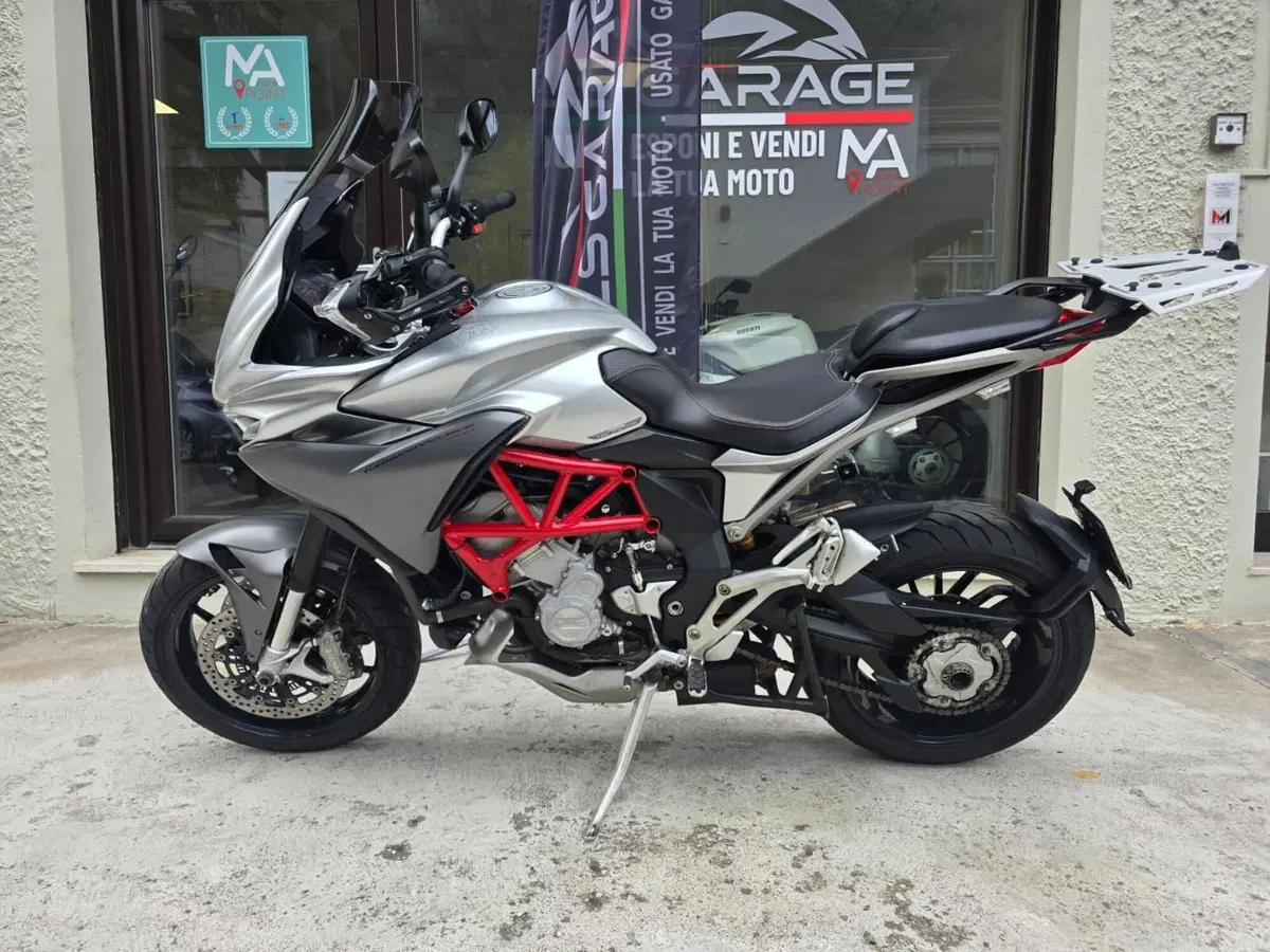 MV Agusta Turismo Veloce 800 (2017 - 19) (2)