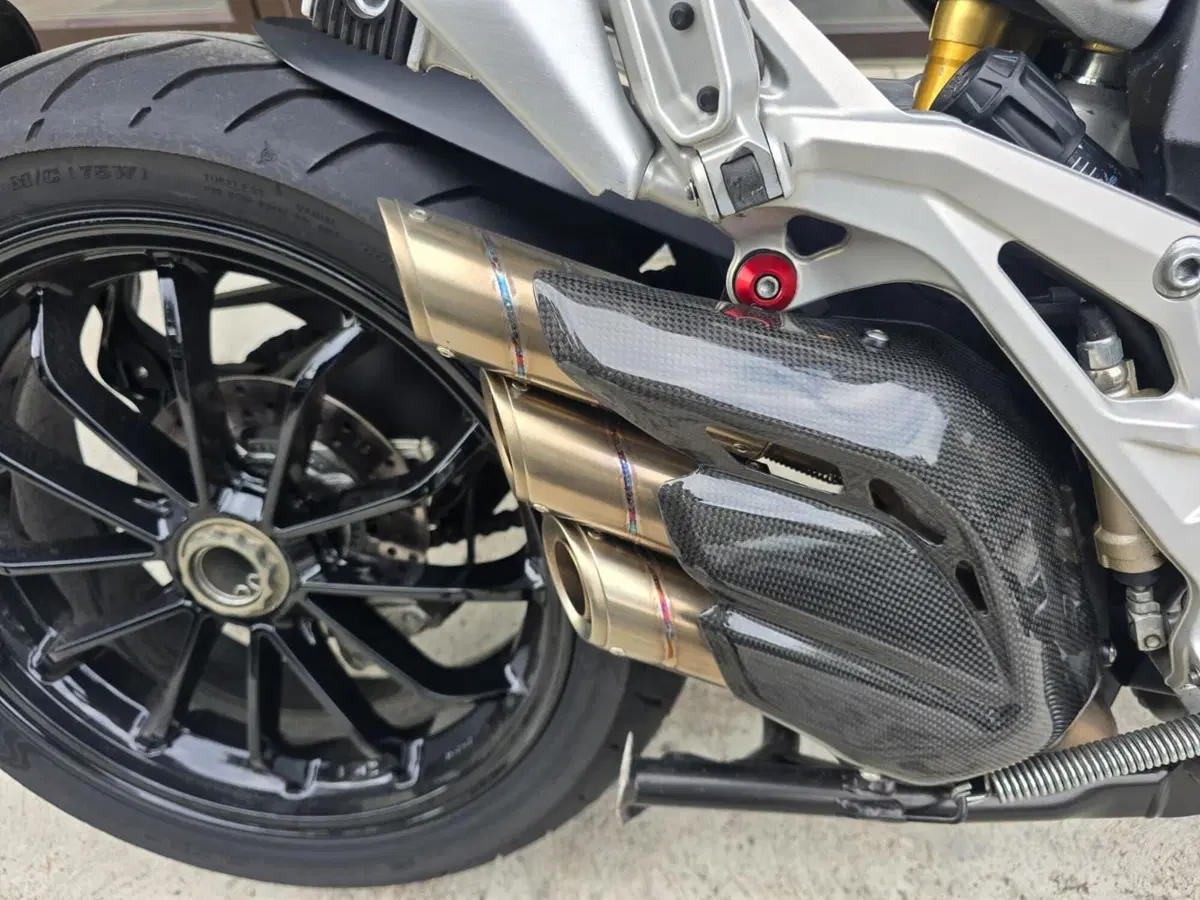 MV Agusta Turismo Veloce 800 (2017 - 19) (7)