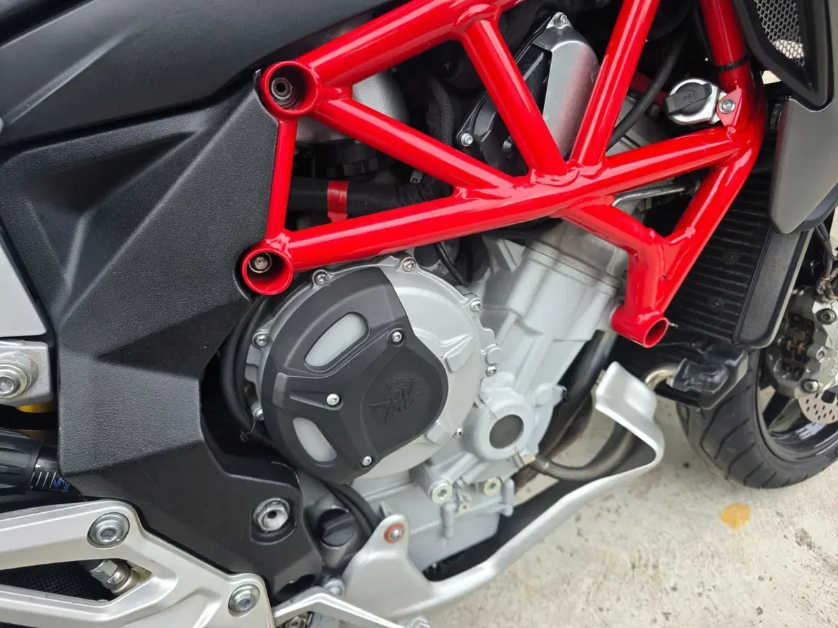 MV Agusta Turismo Veloce 800 (2017 - 19) (8)