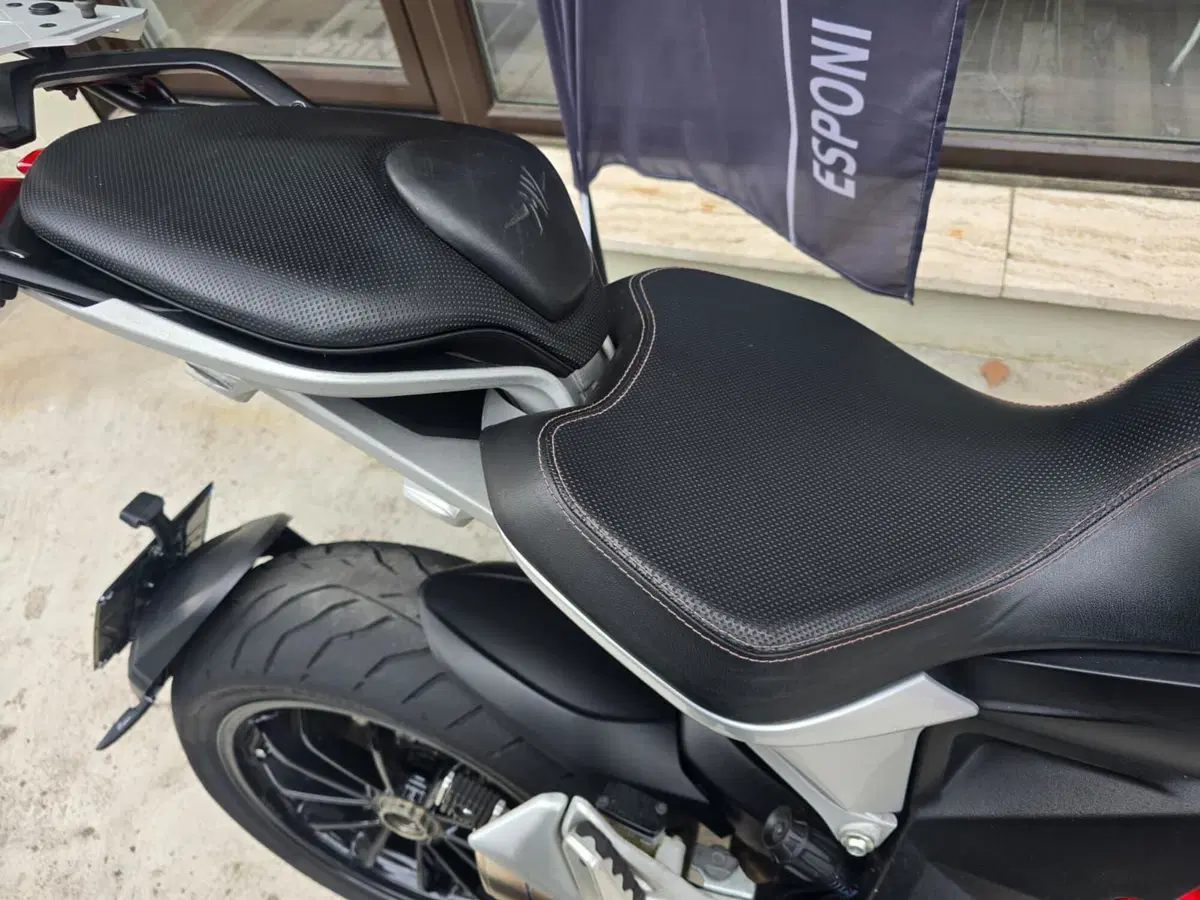 MV Agusta Turismo Veloce 800 (2017 - 19) (12)