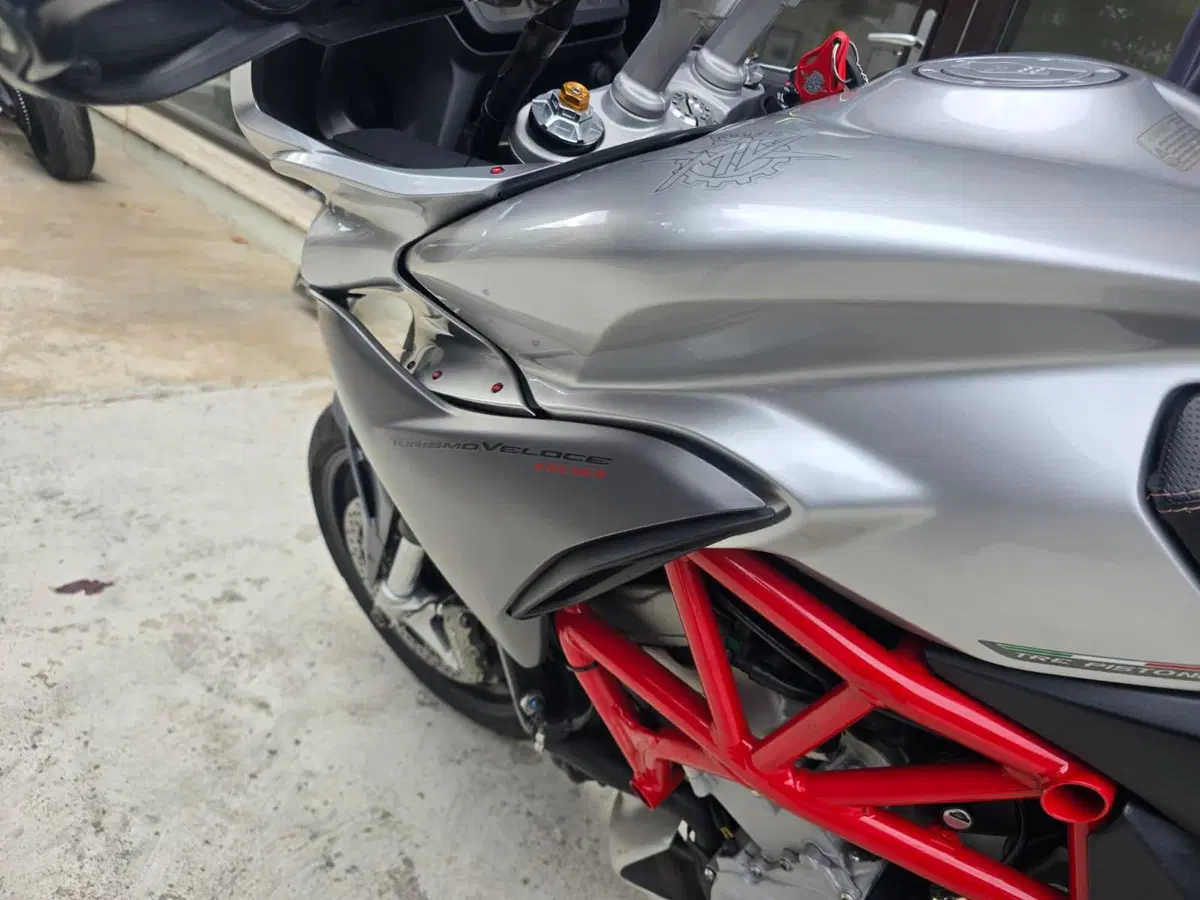 MV Agusta Turismo Veloce 800 (2017 - 19) (14)