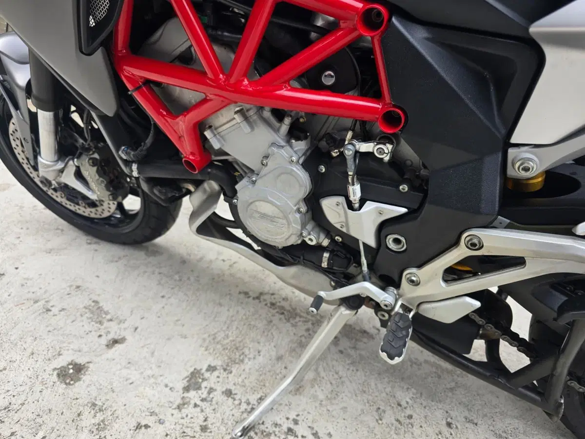 MV Agusta Turismo Veloce 800 (2017 - 19) (15)