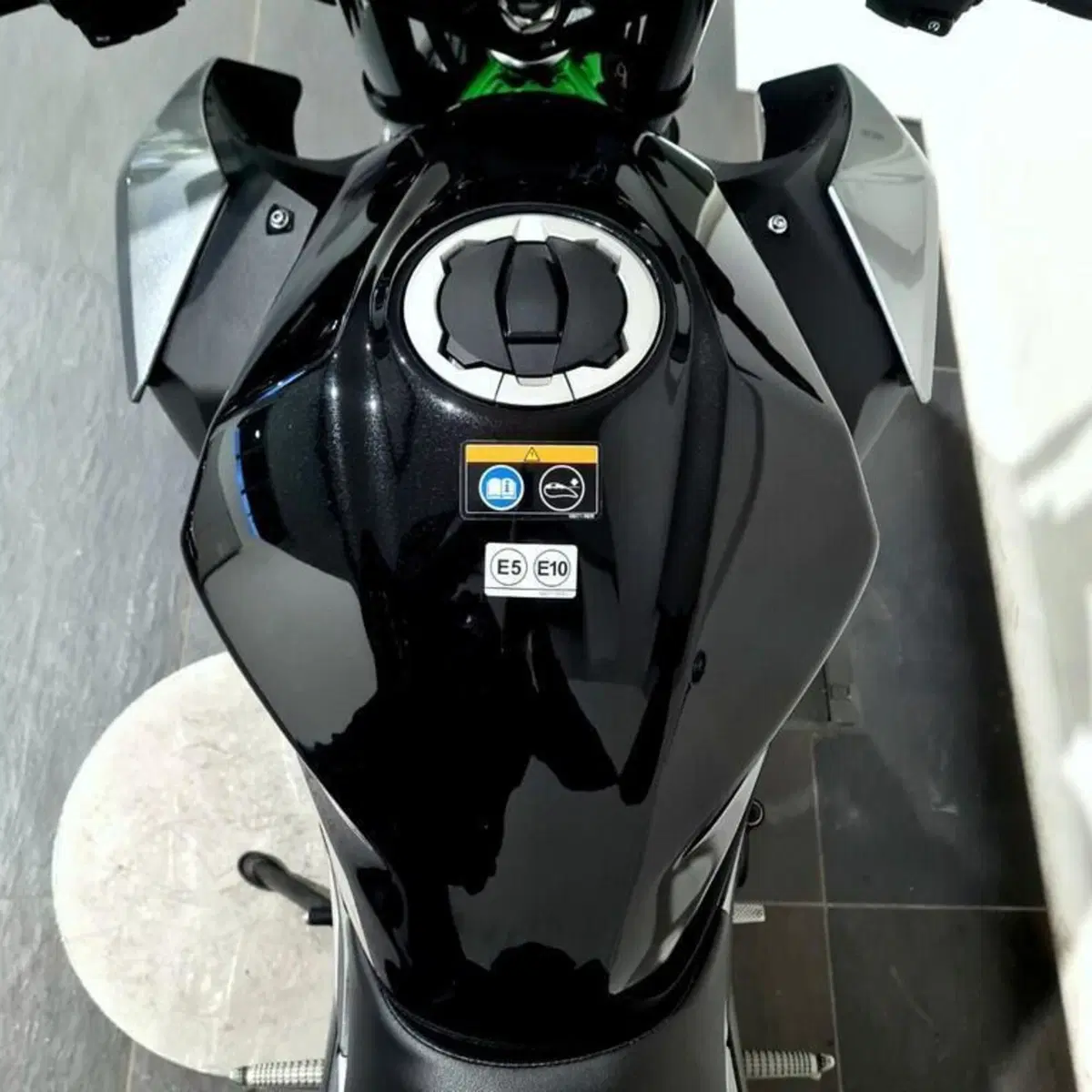 Kawasaki Z 500 SE (2024 - 27) (6)