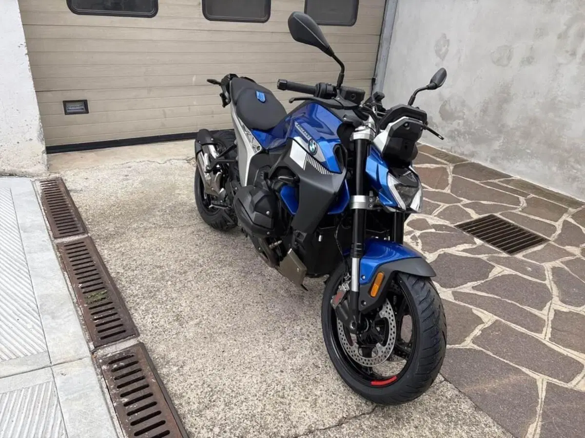 Bmw R 1300 R (2026 - 27) (2)
