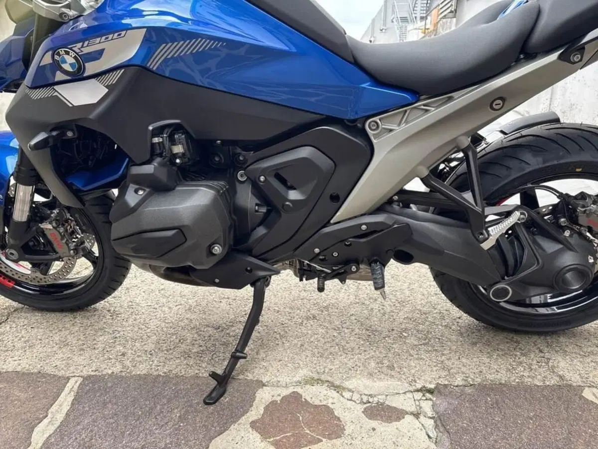 Bmw R 1300 R (2026 - 27) (9)