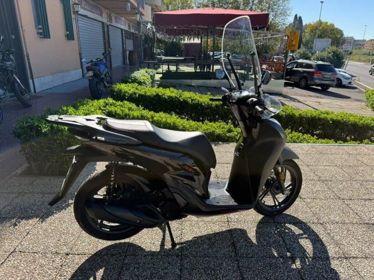 Honda SH 125i Sport (2024 - 25) (3)