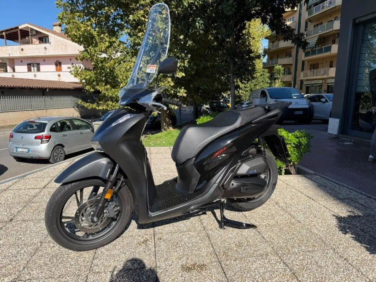 Honda SH 125i Sport (2024 - 25) (7)