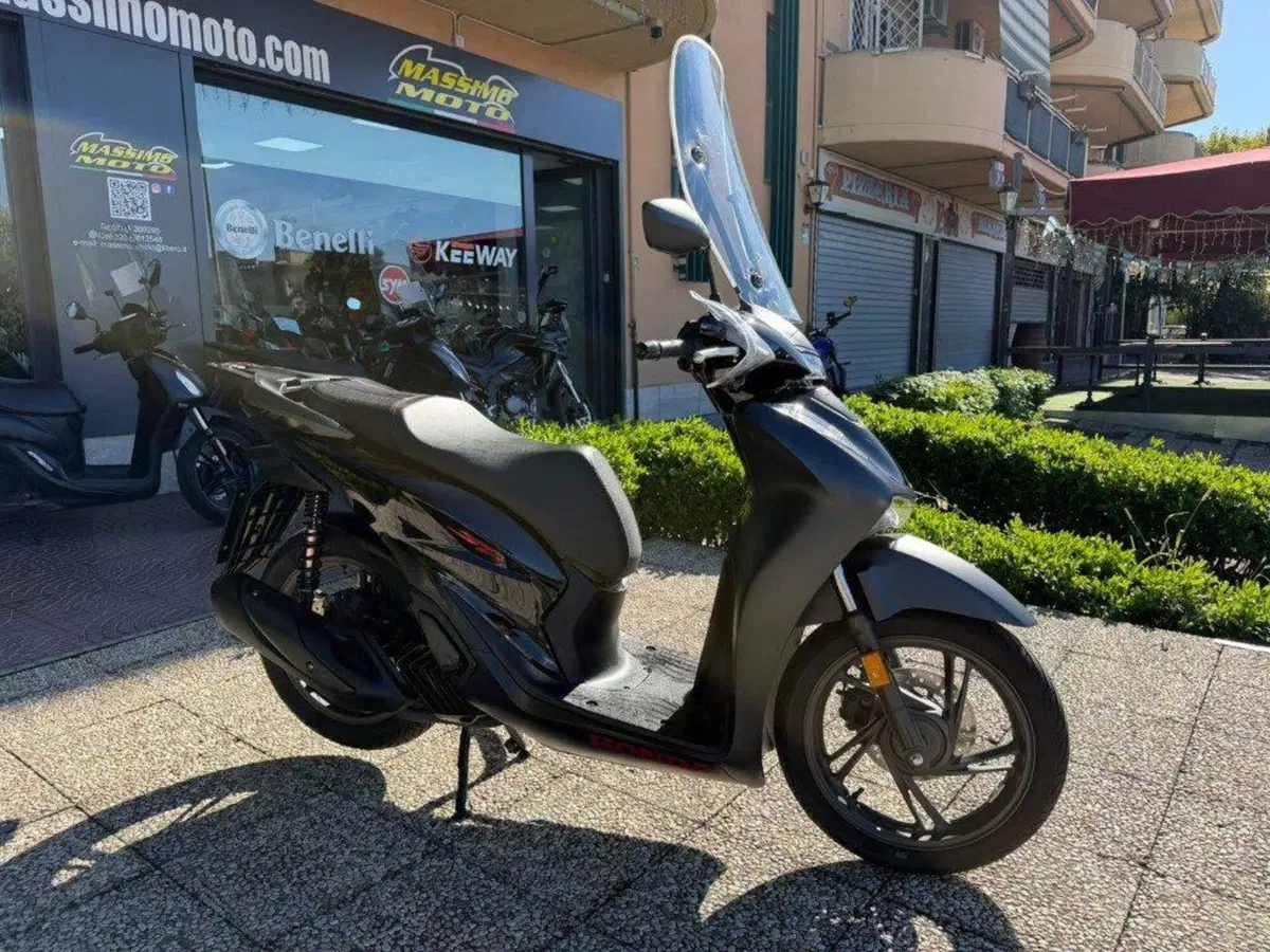 Honda SH 125i Sport (2024 - 25) (10)