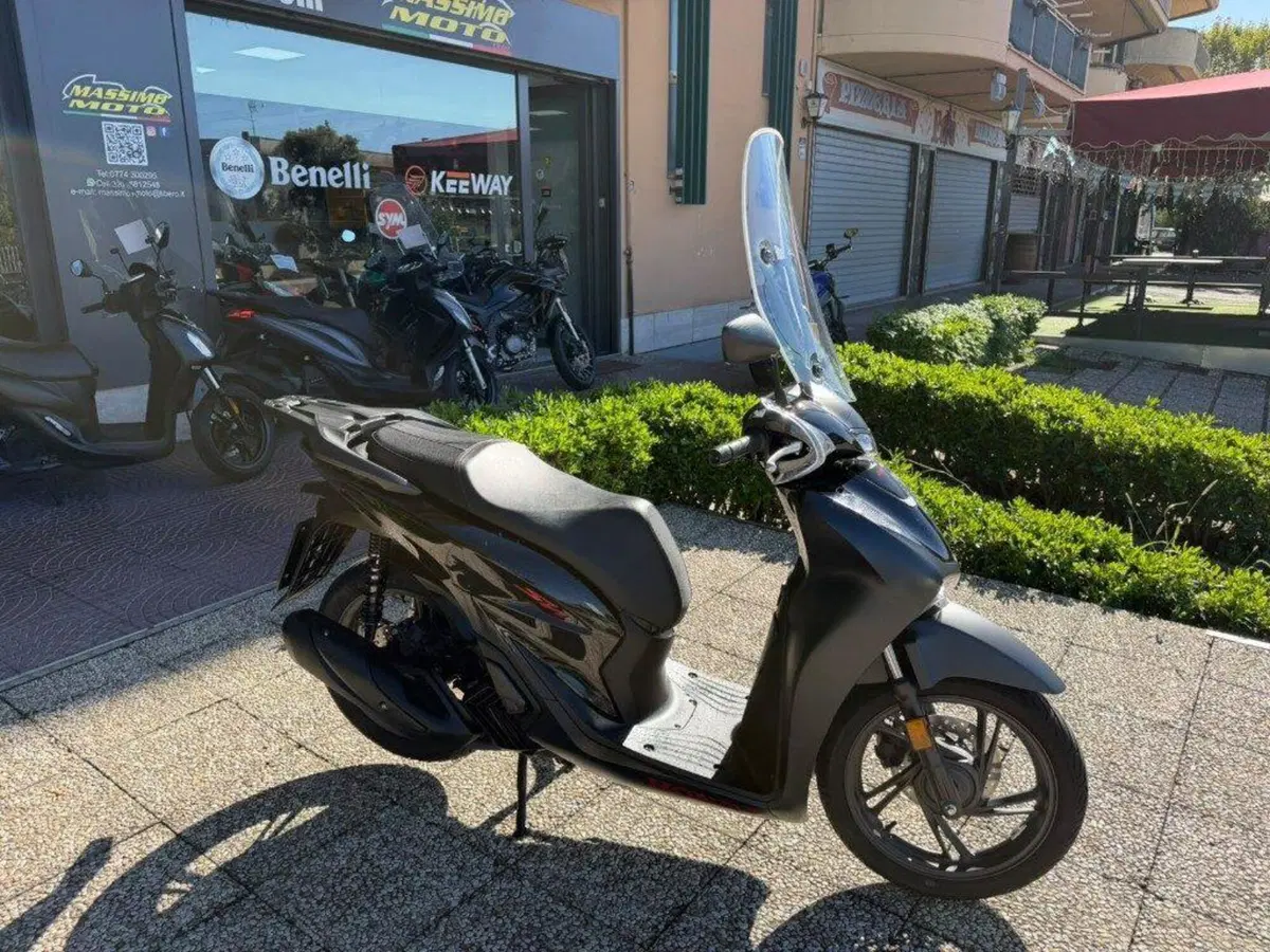 Honda SH 125i Sport (2024 - 25) (8)